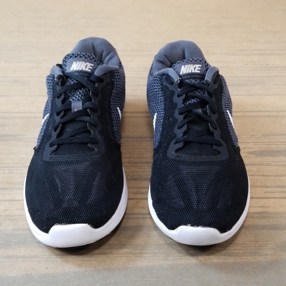 ***SOLD***Nike Revolution 3 Mens Running Sneakers - Picture 3 of 8